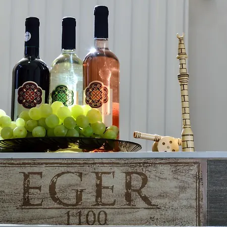 Apartment Harmonia Apartmanhaz Eger