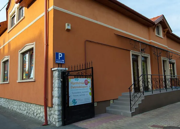 Harmonia Apartmanhaz *