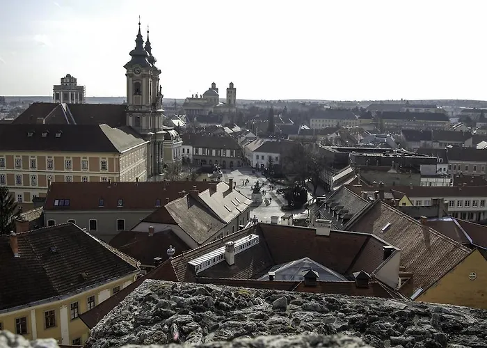 Apartment Harmonia Apartmanhaz Eger