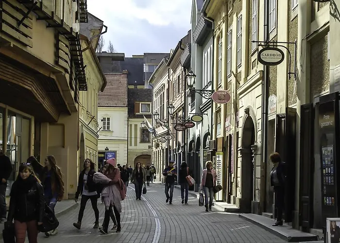 Apartment Harmonia Apartmanhaz Eger