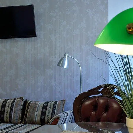 Harmonia Apartmanhaz * Eger
