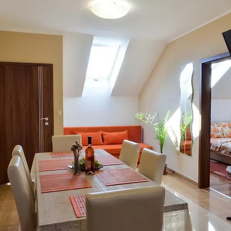 Apartament Harmonia Apartmanhaz *