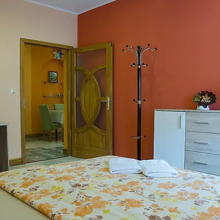 Apartament Harmonia Apartmanhaz Eger
